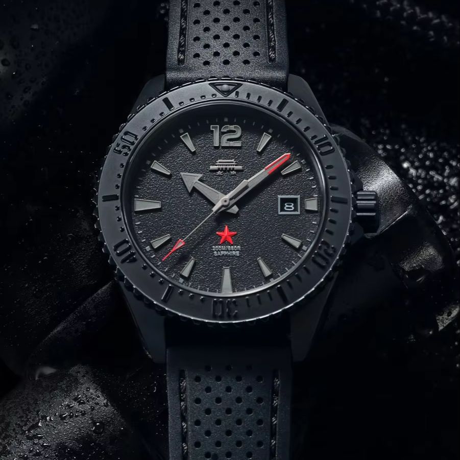 Beijing Dark Black Diver 200M  - Luxury Watch China review and price
