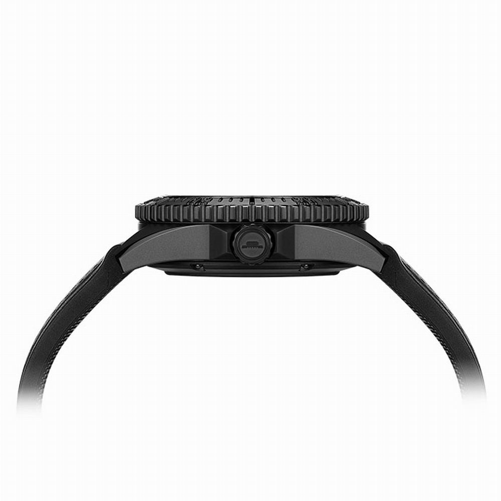 Beijing Dark Black Diver 200M  - Luxury Watch China review and price