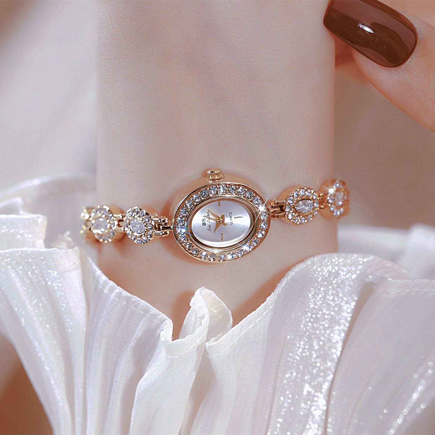 UTHAI New Women Chain Watch Li - Luxury Watch Index review and price