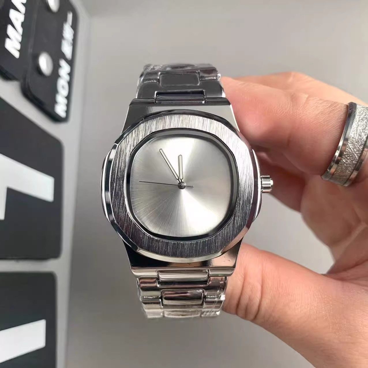 Custom Logo Men's Quartz Watch - Luxury Watch Logo review and price