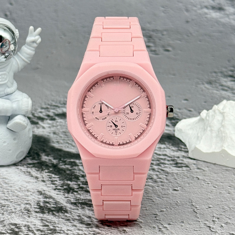 Famous Brand Fake Three-Eyed D - Luxury Watch Wallpaper review and price